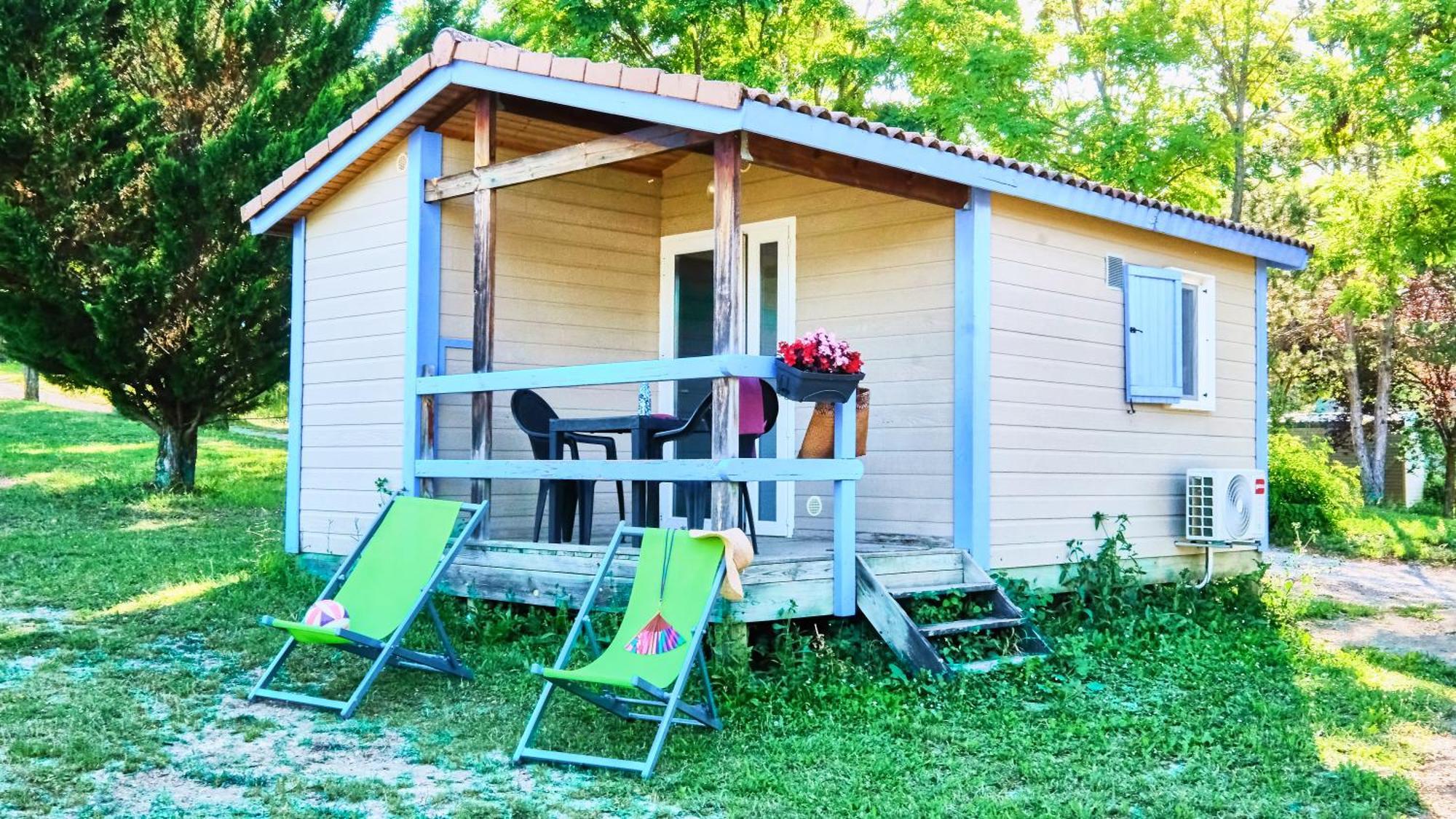 Camping Le Couriou Recoubeau-Jansac ภายนอก รูปภาพ